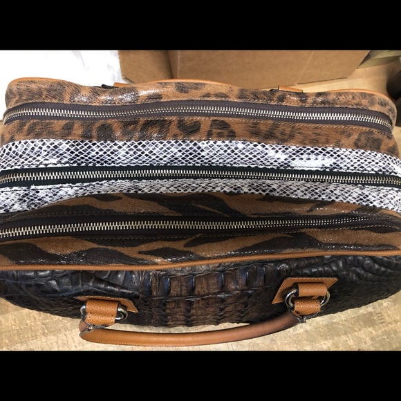 🔥🔥Mario Valentino HUGE SAVINGS leather bag 🔥🔥 - Picture 9 of 11